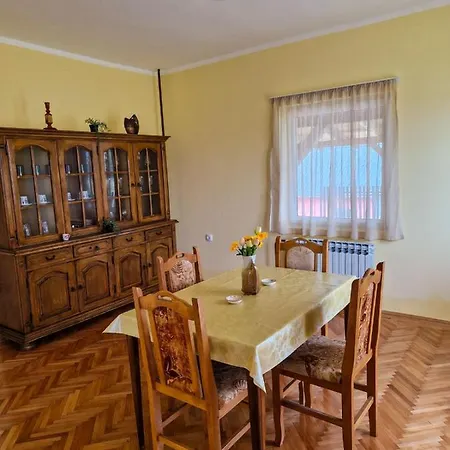 Prenociste Mali Raj Motel *