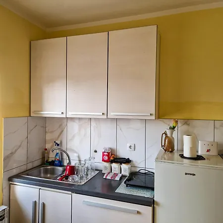 Prenociste Mali Raj *